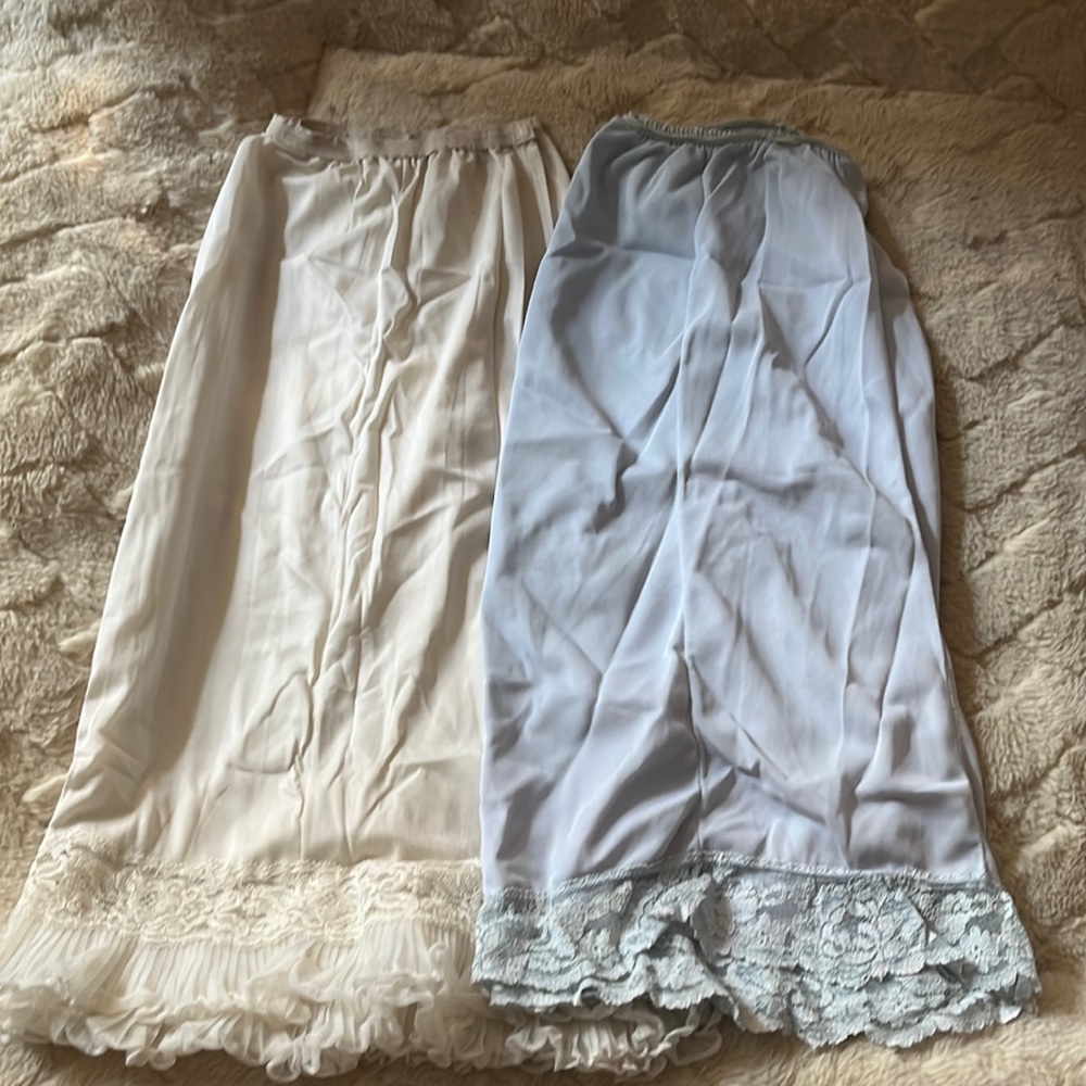 Slip skirt bundle